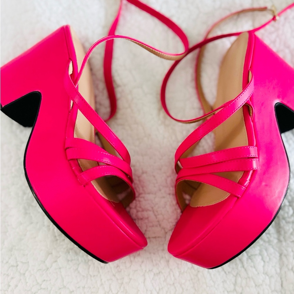 SHEIN Pink Platform Shoes with Glossy Finish and Ankle Straps